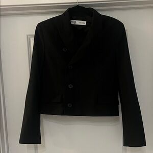 Zara Black Cropped Blazer with Notched Lapel